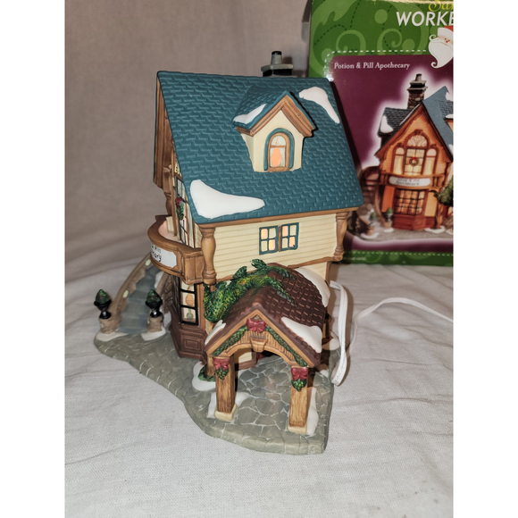 2002 Santas Workbench Potion and Apothocary (Works!) Christmas Decor - Picture 3 of 7